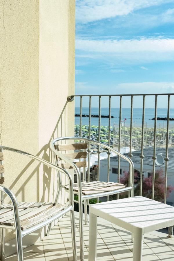 Hotel Pironi San Mauro Mare Exterior foto