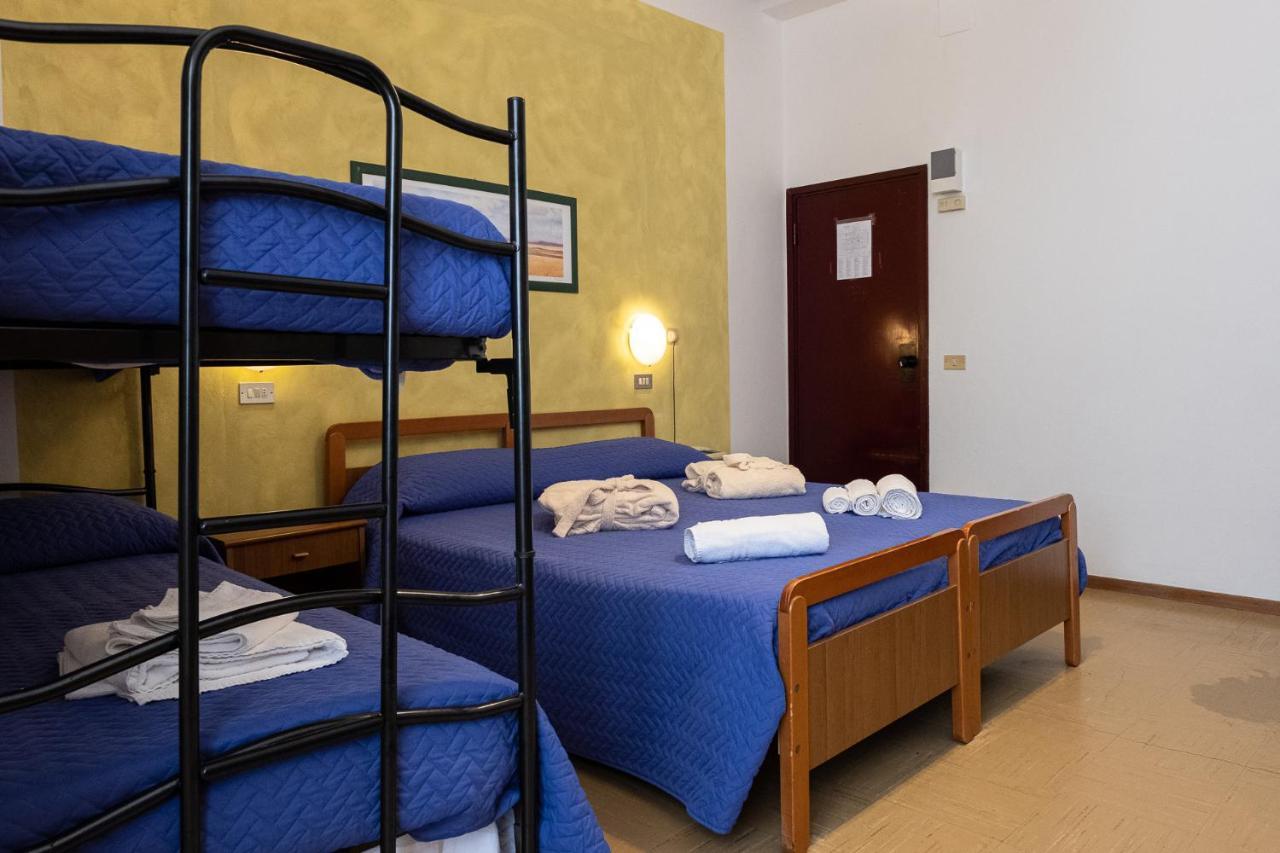 Hotel Pironi San Mauro Mare Exterior foto
